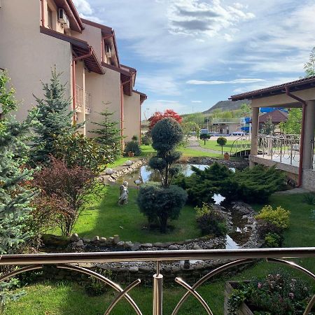 Hotel Astoria Alba Iulia Exterior foto