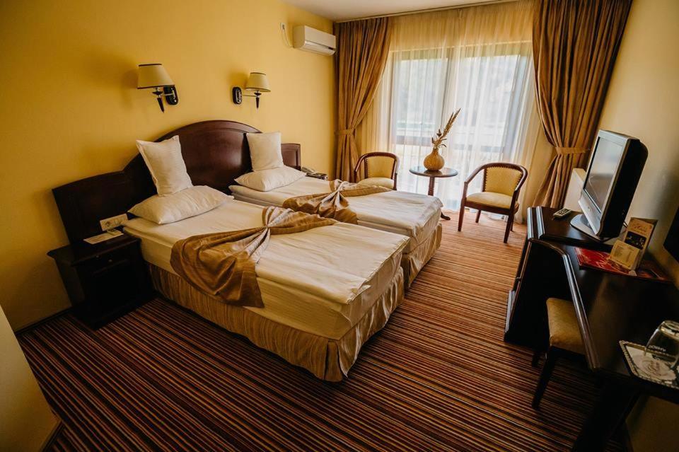 Hotel Astoria Alba Iulia Exterior foto