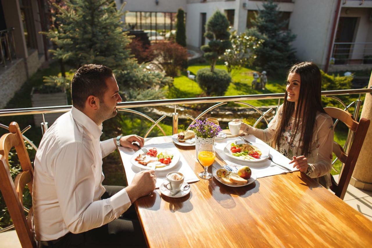 Hotel Astoria Alba Iulia Exterior foto